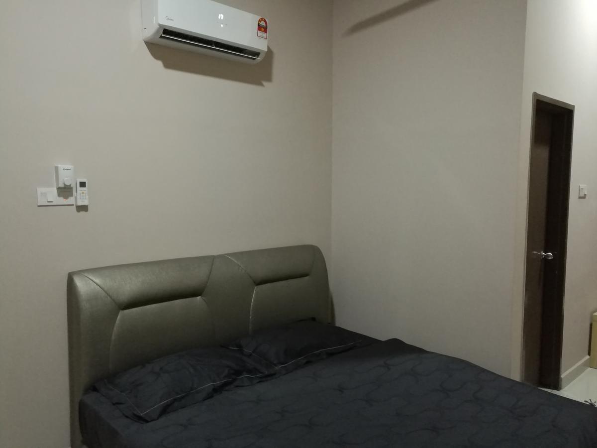 Yy Simple Homestay 2 @ Nusa Sentral Homestay *